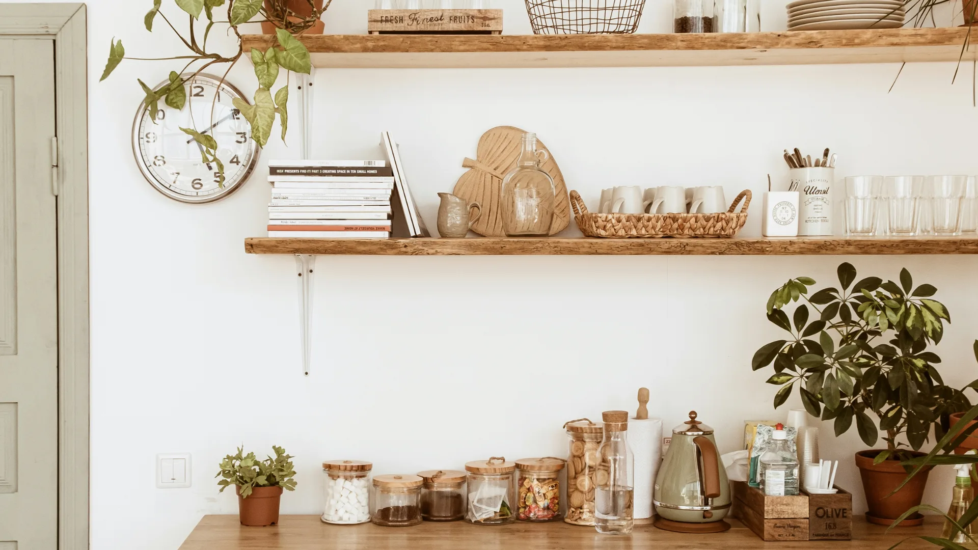 Organize Cleaning services Guelph